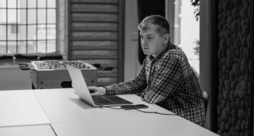 TH-EY team members programmer working photo